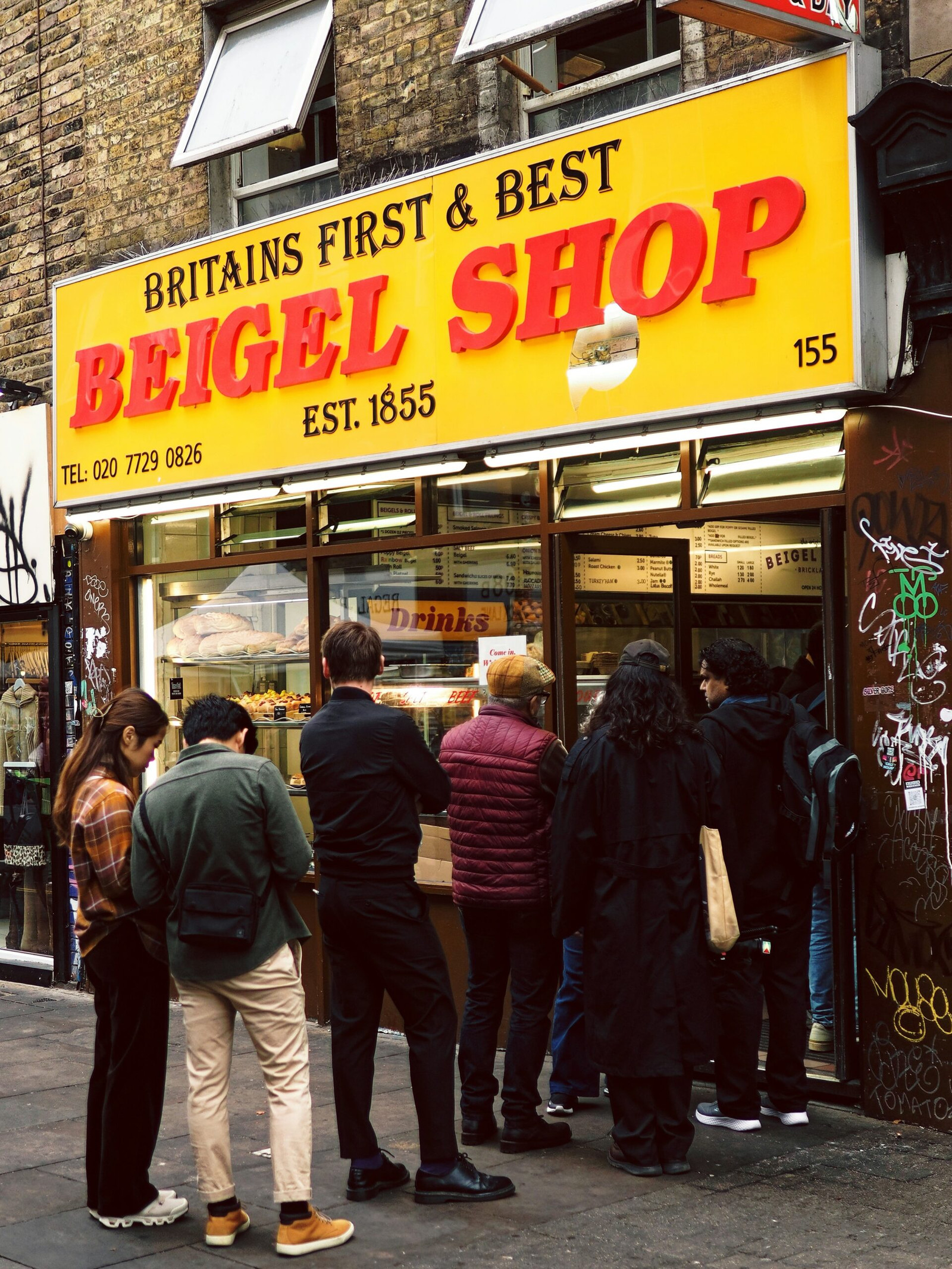 How to Avoid the Queues but Still See the Best London Attractions 